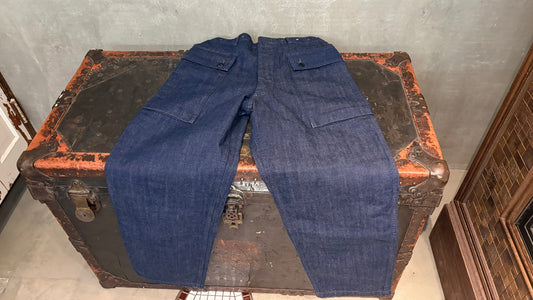 Last Resort生地を使用したMonkey Trousers、待望のリリース～Flagship store～