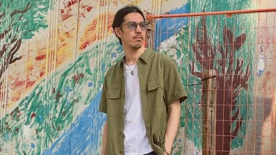 夏にうってつけの生地感──オフィサーシャツ ～Flagship Store～
